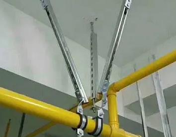 闸阀支撑架的质量要求。价格决定了柯坪抗震支撑框架的质量。